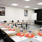 Brit Confort Centre فندق 3*