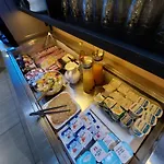 Brit Confort Centre فندق روان
