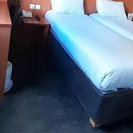 Hotell Brit Confort Centre 3*