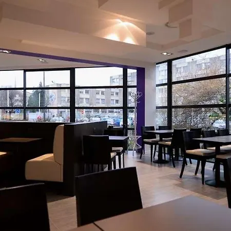 Brit Confort Centre Hotel