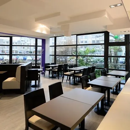 מלון Brit Confort Centre 3*
