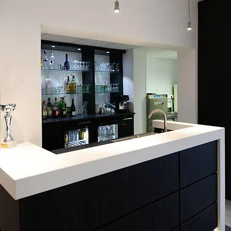מלון Brit Confort Centre 3*