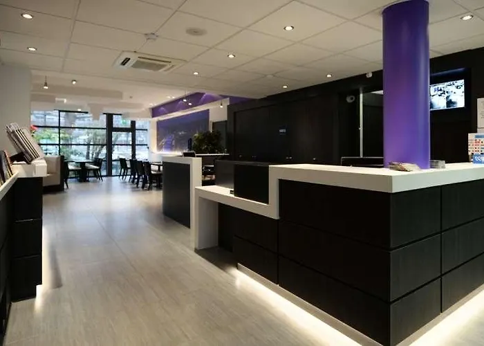 Brit Confort Centre 3*