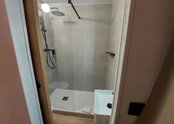 Brit Confort Centre 3*