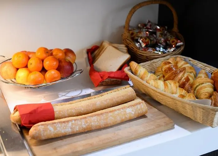 Brit Confort Centre Hotel